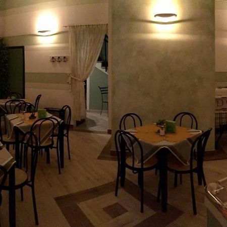 Lungomare Hotel Марина-ді-Чечина Екстер'єр фото
