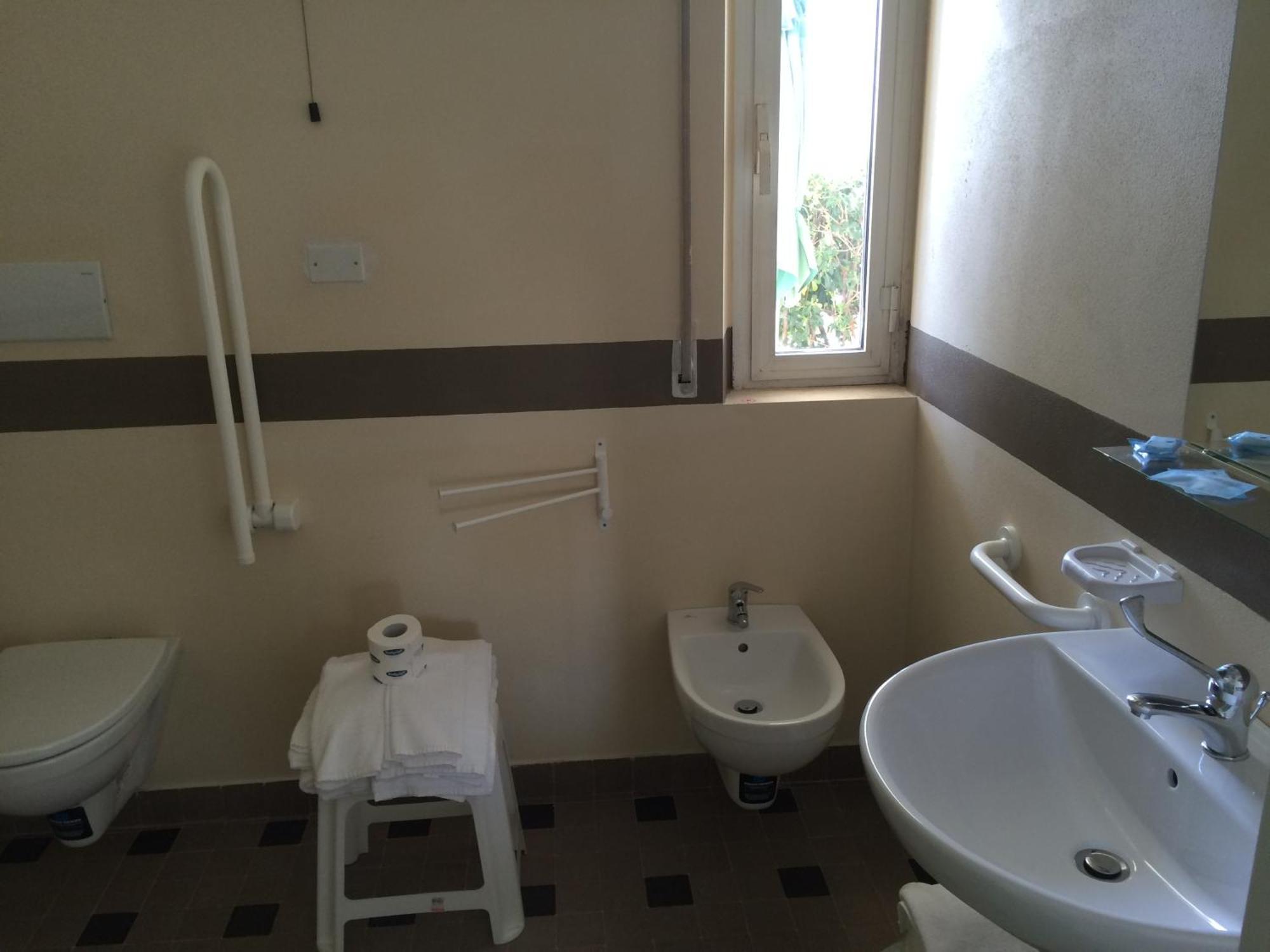 Lungomare Hotel Марина-ді-Чечина Номер фото