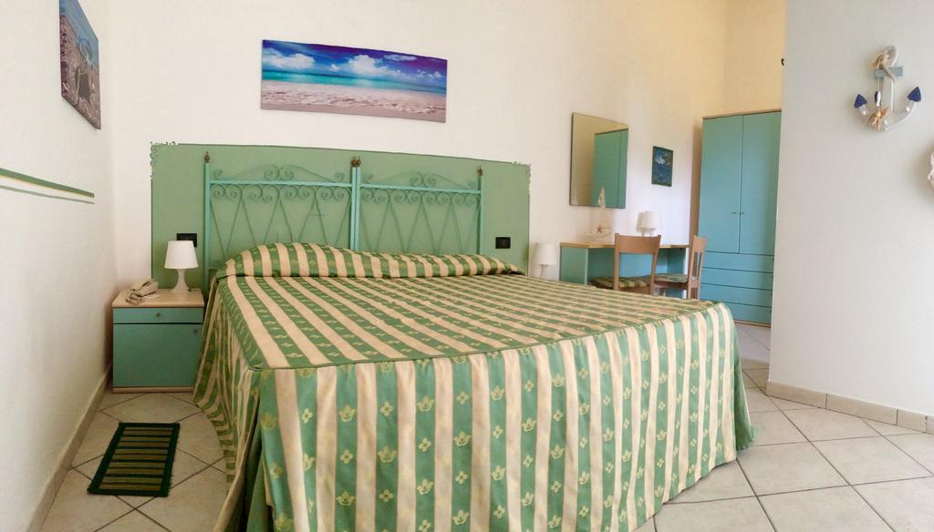 Lungomare Hotel Марина-ді-Чечина Екстер'єр фото