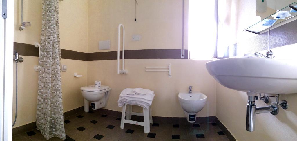 Lungomare Hotel Марина-ді-Чечина Екстер'єр фото